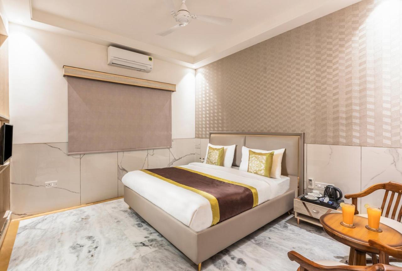 Hotel Star By Star Group- Near Delhi Airport Nova Deli Exterior foto