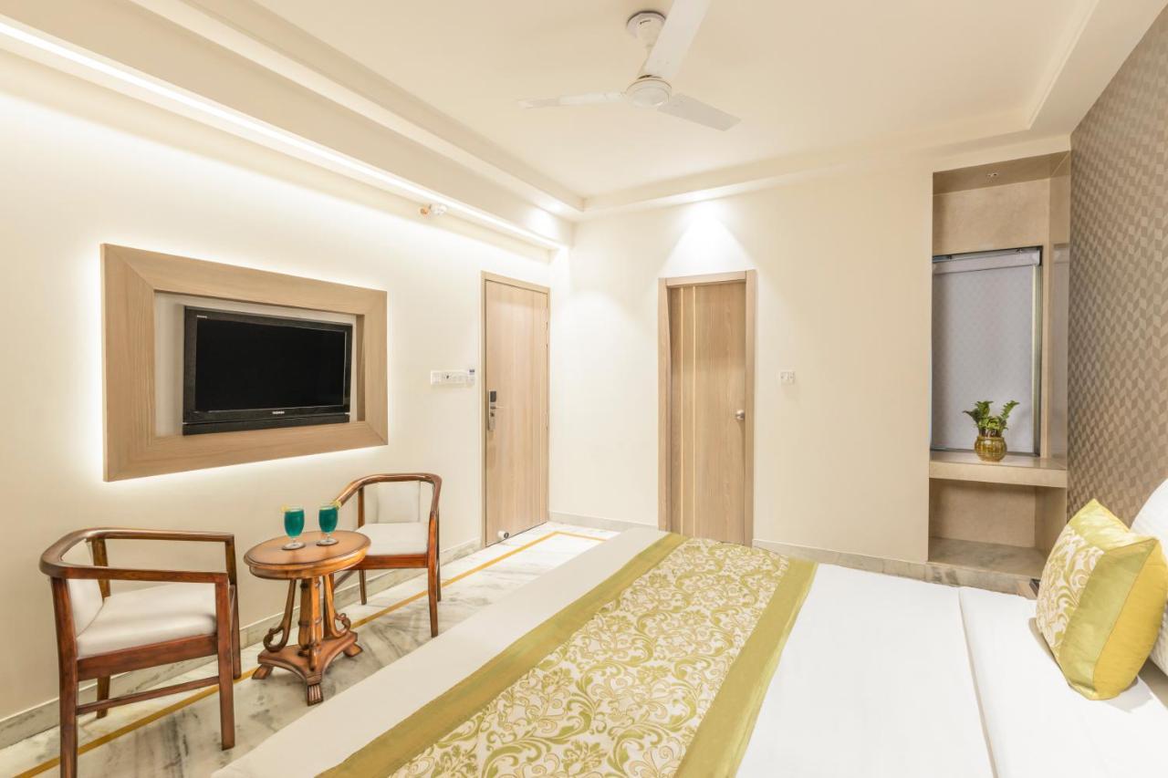 Hotel Star By Star Group- Near Delhi Airport Nova Deli Exterior foto
