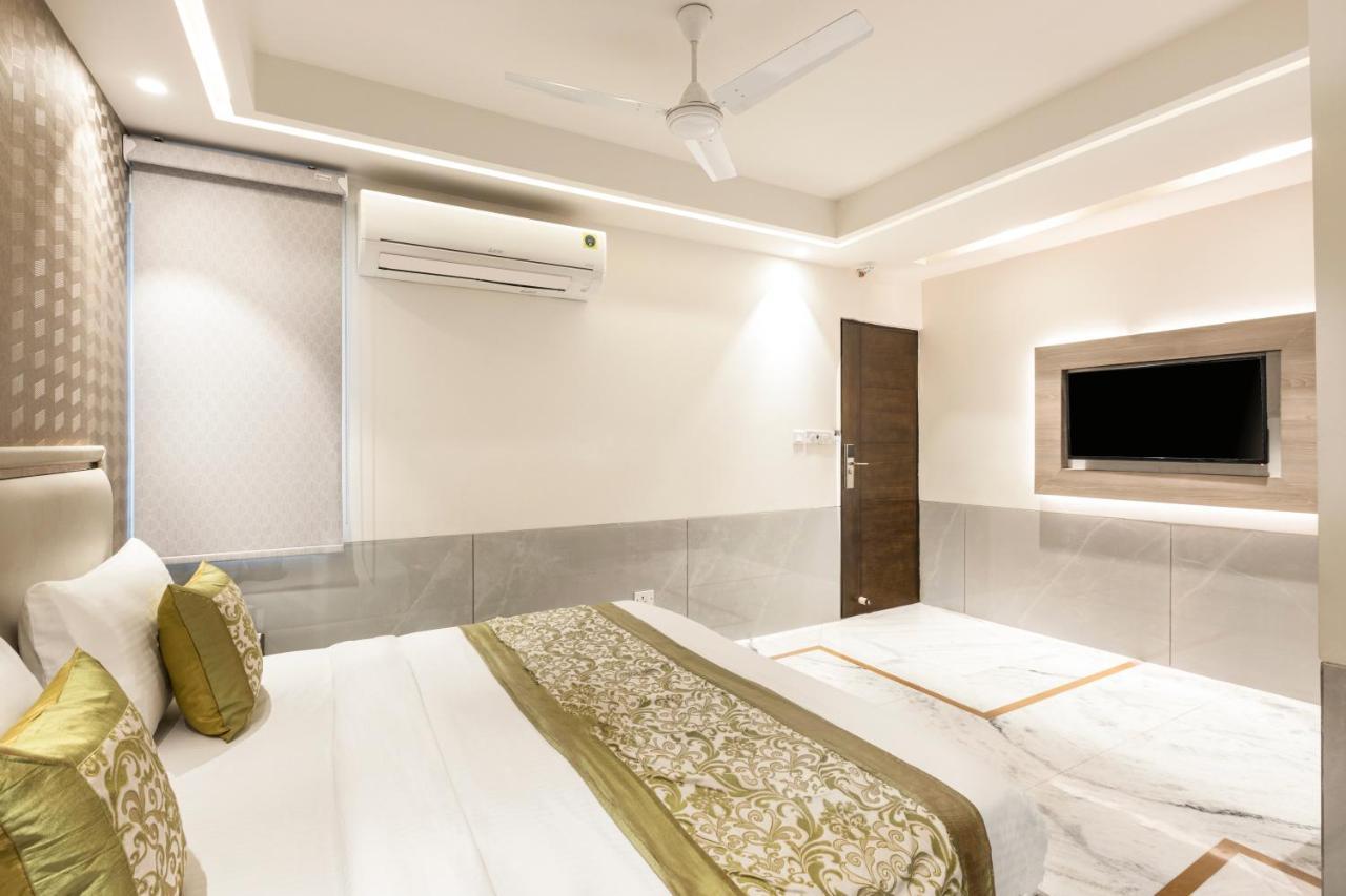 Hotel Star By Star Group- Near Delhi Airport Nova Deli Exterior foto