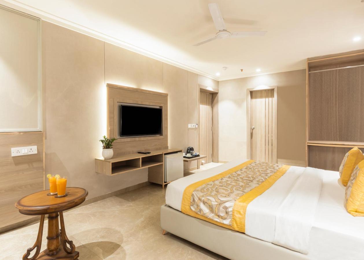 Hotel Star By Star Group- Near Delhi Airport Nova Deli Exterior foto
