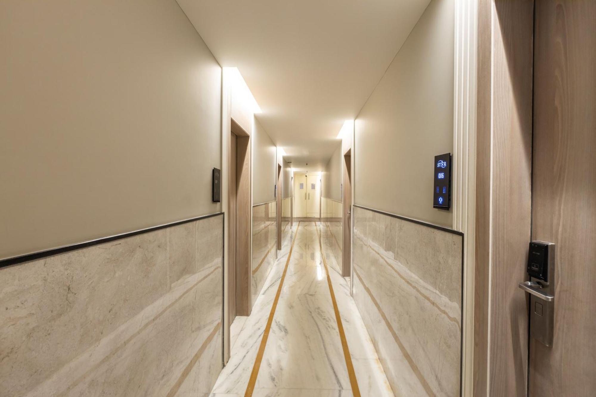 Hotel Star By Star Group- Near Delhi Airport Nova Deli Exterior foto