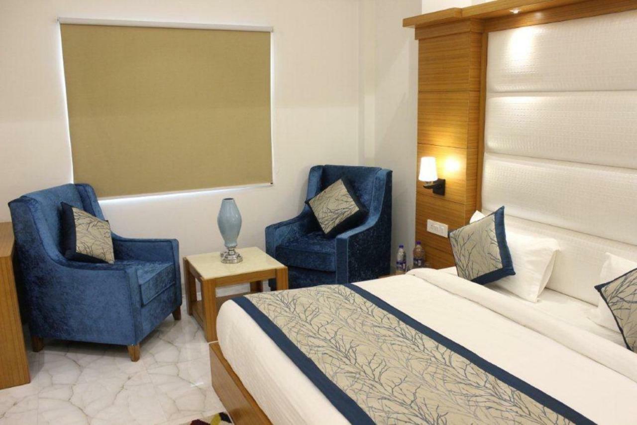 Hotel Star By Star Group- Near Delhi Airport Nova Deli Exterior foto
