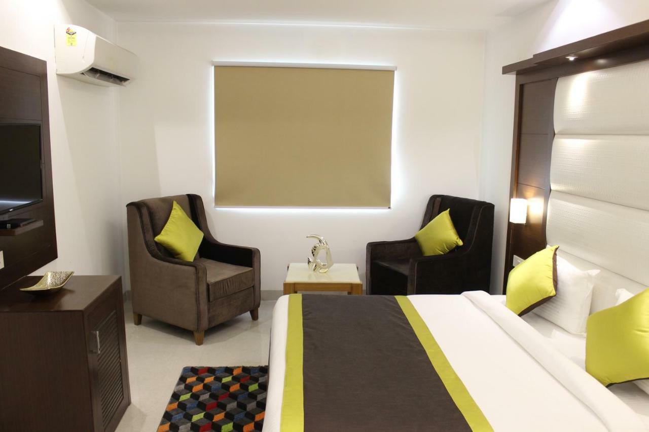 Hotel Star By Star Group- Near Delhi Airport Nova Deli Exterior foto