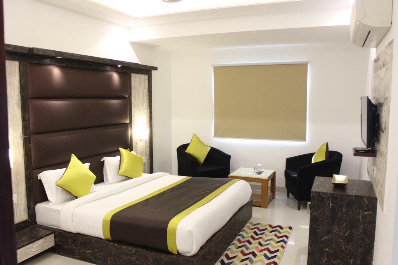 Hotel Star By Star Group- Near Delhi Airport Nova Deli Exterior foto